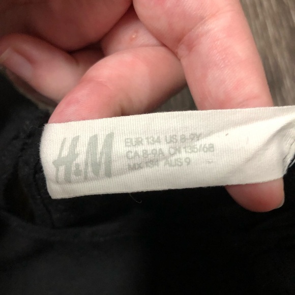 H&M Kids Black Long-Sleeve Blouse with Smocked Hem, US 8-9Y - Picture 6 of 6